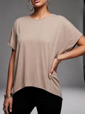 Made in Italy Women's Relaxed Short Sleeve Tee - Beige